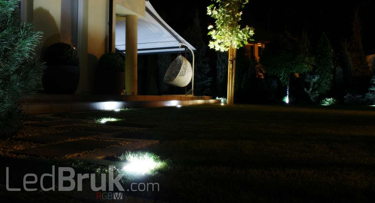 świecąca kostka brukowa LedBruk oprawa najazdowa LED 24V RGBW